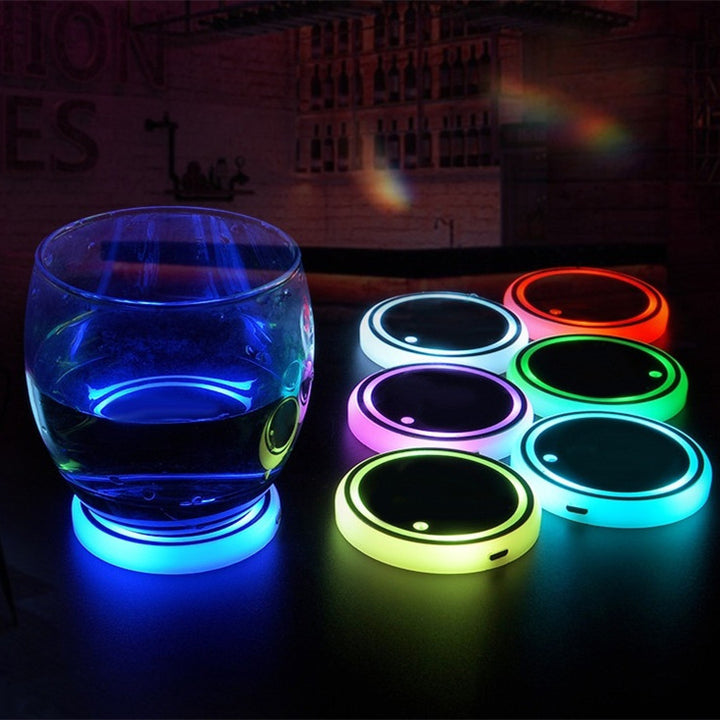 Posavasos LED con Luz para Coche — Iluminación RGB Solar + USB (Antideslizante)